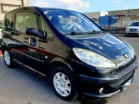 Usata Peugeot 1007 73 CV (53 kW) 2008 Nero Monovolume