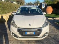 Usata Peugeot 208 Allure 75 CV (55 kW) 2016 Bianco Utilitaria