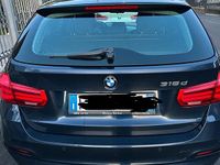 Usata BMW 318 2015 Blu Station wagon