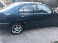 Usata Toyota Avensis 110 CV (80 kW) 2000 Blu Berlina