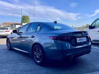 Usata Alfa Romeo Giulia Business 180 CV (132 kW) 2016 Grigio Berlina