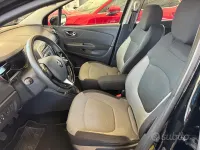 Usata Renault Captur 90 CV (66 kW) 2015 Nero SUV
