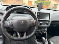 Usata Peugeot 208 Active 68 CV (50 kW) 2016 Bianco Utilitaria