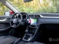 Usata MG ZS Luxury 111 CV (81 kW) 2024 Nero SUV