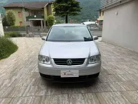 Usata VW Touran Trendline 105 CV (77 kW) 2005 Argento Monovolume