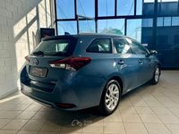 Usata Toyota Auris Hybrid Business Edition 99 CV (72 kW) 2019 Blu Station wagon