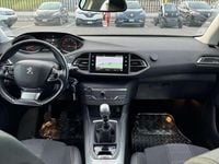 Begagnad Peugeot 308 Allure 131 HK (96 kW) 2019 Vit Kombi