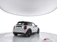 Usata Mini Cooper SE 135 kW (184 CV) 2021 Argento Utilitaria