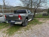 Usata Toyota HiLux Lounge 204 CV (150 kW) 2025 Grigio Pick-up
