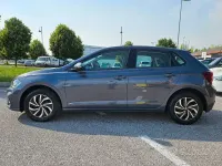 Usata VW Polo Life 95 CV (69 kW) 2023 Grigio Utilitaria