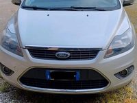 Käytetty Ford Focus 100 HP (73 kW) 2008 Harmaa Farmari