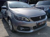 Usata Peugeot 308 Active 102 CV (75 kW) 2018 Grigio Berlina