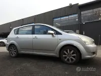 Usata Toyota Corolla Verso Sol 109 CV (80 kW) 2006 Grigio Monovolume