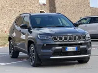 Usata Jeep Compass Limited 131 CV (96 kW) 2022 Grafik grey SUV