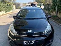 Usata Kia Rio 84 CV (61 kW) 2015 Nero Berlina