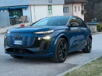 Usata Audi SQ6 e-tron Sport 119 kW (163 CV) 2025 Blu SUV