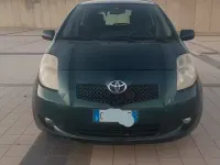 Usata Toyota Yaris 90 CV (66 kW) 2006 Verde Utilitaria