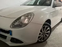 Usata Alfa Romeo Giulietta Exclusive 140 CV (102 kW) 2012 Bianco Utilitaria