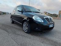 Usata Lancia Ypsilon 90 CV (66 kW) 2006 Nero Utilitaria