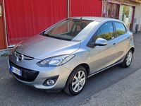 Usata Mazda 2 75 CV (55 kW) 2011 Argento Utilitaria