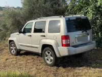 Usata Jeep Cherokee 177 CV (130 kW) 2008 Grigio SUV