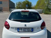 Usata Peugeot 208 Active 82 CV (60 kW) 2016 Bianco Utilitaria