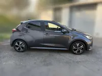 Usata Toyota Yaris Hybrid Trend 92 CV (67 kW) 2024 Grigio Berlina
