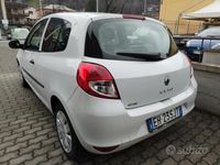 usata Renault Clio 1.2 75CV 2 POSTI - 02/2011