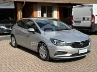 Usata Opel Astra 110 CV (80 kW) 2016 Grigio SUV