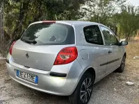 Usata Renault Clio II Dynamique 75 CV (55 kW) 2007 Berlina
