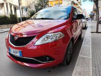 Usata Lancia Ypsilon Gold 95 CV (69 kW) 2017 Rosso Utilitaria