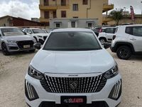 Usata Peugeot 2008 Allure 101 CV (74 kW) 2025 Bianco SUV