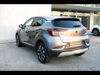 Usata Renault Captur Techno 91 CV (66 kW) 2024 Grigio cassiopea / tetto grigi SUV