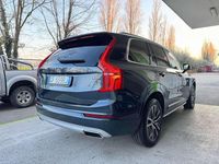 Usata Volvo XC90 Momentum 235 CV (172 kW) 2021 Denim blue SUV