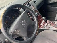 Usata Mercedes E320 2001 Grigio Berlina
