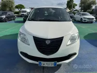 Usata Lancia Ypsilon Gold 80 CV (58 kW) 2014 Bianco Utilitaria