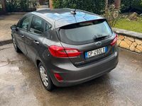 Usata Ford Fiesta 75 CV (55 kW) 2021 Grigio Berlina