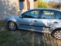 Usata VW Golf IV 105 CV (77 kW) 2004 Grigio Berlina