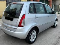 Usata Lancia Musa Gold 95 CV (69 kW) 2013 Grigio Monovolume