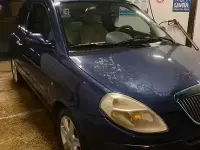 Usata Lancia Ypsilon 69 CV (50 kW) 2006 Bluazzurro Utilitaria