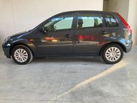 Usata Ford Fiesta Ghia 67 CV (49 kW) 2006 Grigio Berlina