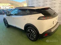 Usata Peugeot 2008 GT 110 CV (80 kW) 2022 Bianco SUV