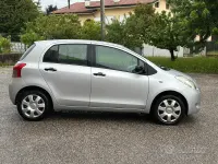 Second-hand Toyota Yaris 69 CP (50 kW) 2008 Gri Hatchback