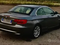 Usata BMW 330 Cabriolet 245 CV (180 kW) 2010 Blu Cabrio