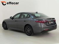 Usata Alfa Romeo Giulia 160 CV (117 kW) 2021 Grigio scuro Berlina