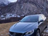 Usata Volvo V60 120 CV (88 kW) 2017 Grigio Station wagon