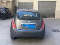 Usata Lancia Ypsilon 80 CV (58 kW) 2004 Bluazzurro Utilitaria