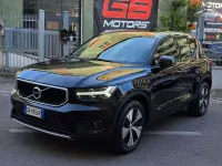 Usata Volvo XC40 Momentum 261 CV (191 kW) 2020 Bianco SUV