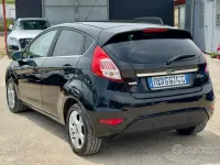 Usata Ford Fiesta Titanium 100 CV (73 kW) 2017 Nero Utilitaria