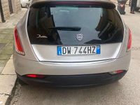 Usata Lancia Delta 120 CV (88 kW) 2009 Argento Utilitaria